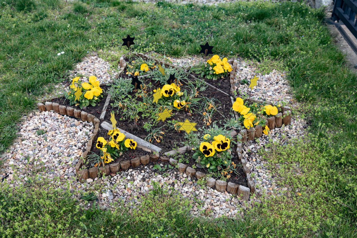 Memorial to the children who died in the Shoah