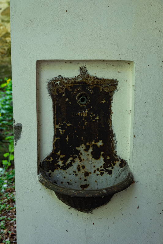 Hand washing basin