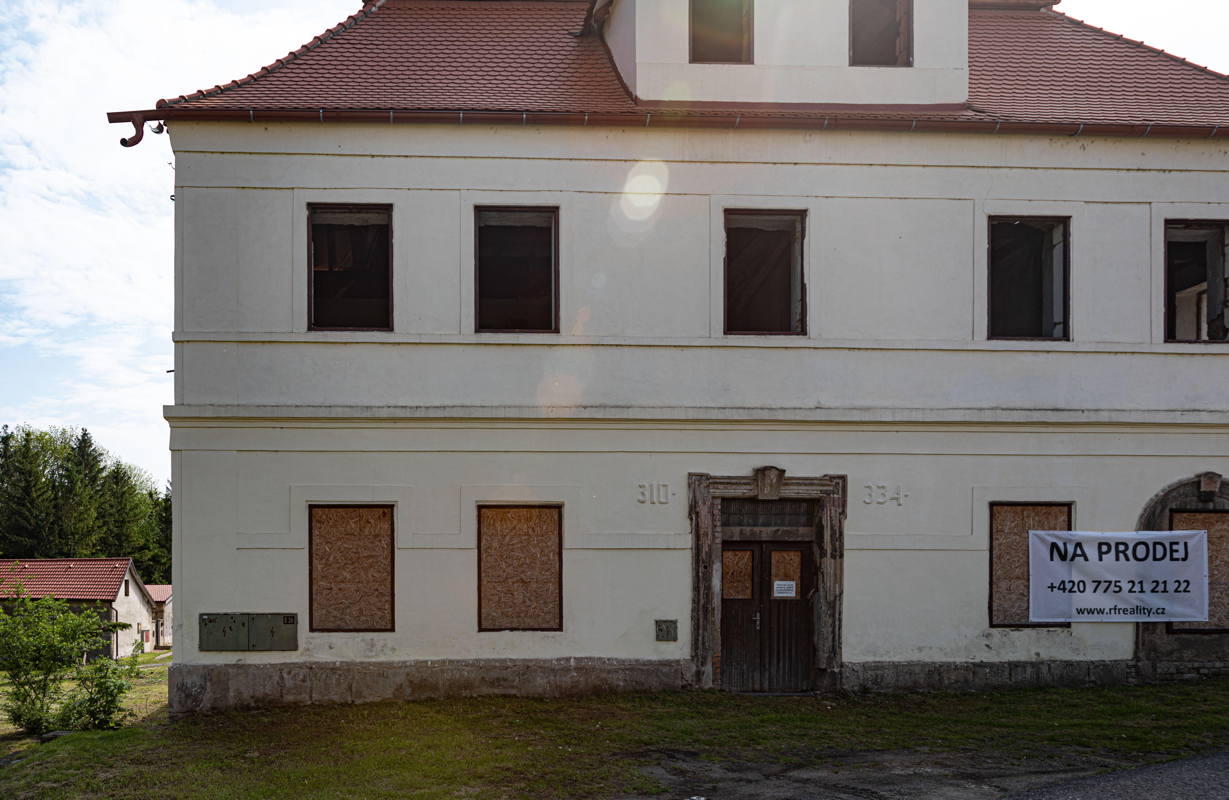 Administrative center including Beit Din