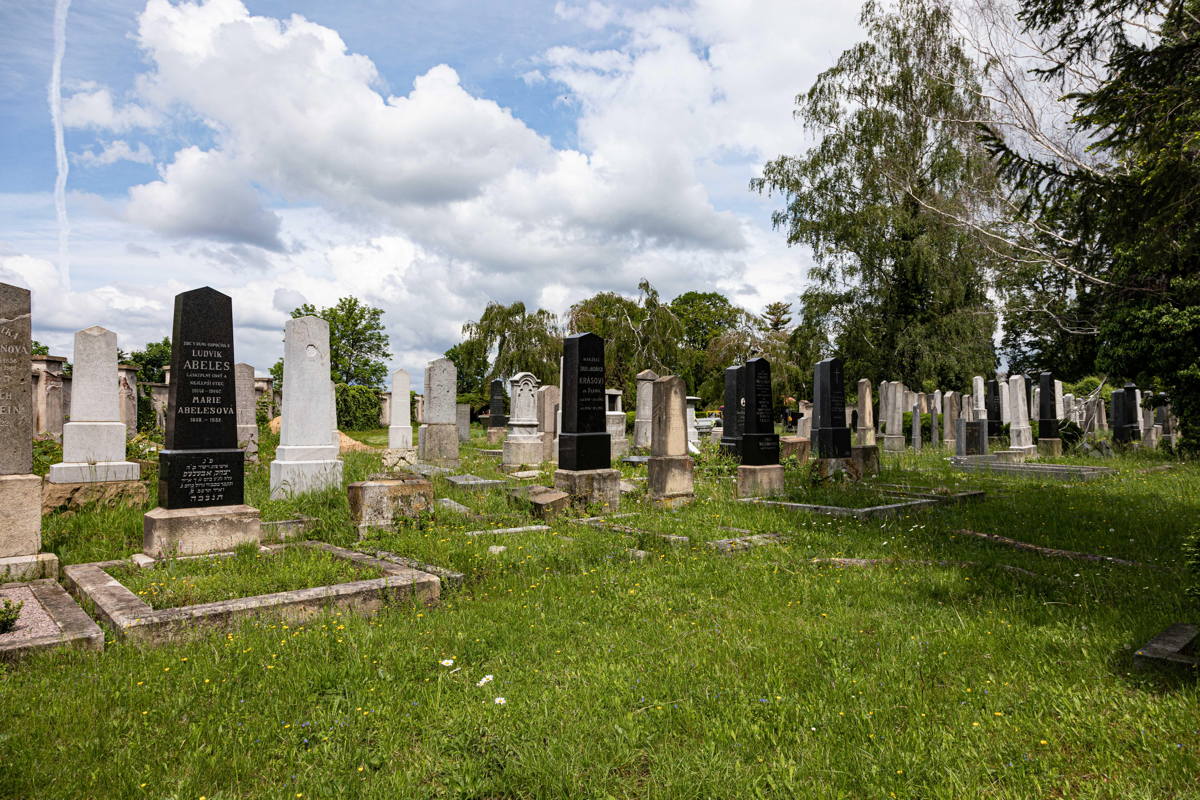 Within town Jewish Cemetery, separate Jewish Quarter