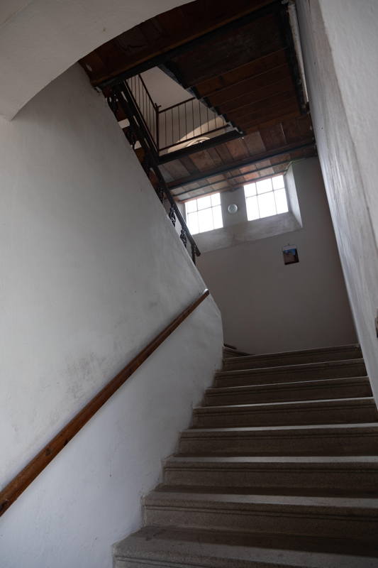 Stairs to women’s gallery