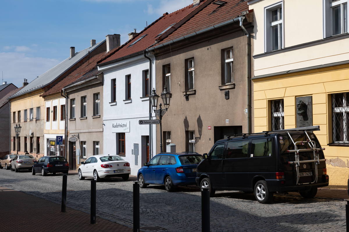 Jews clustered near center of town