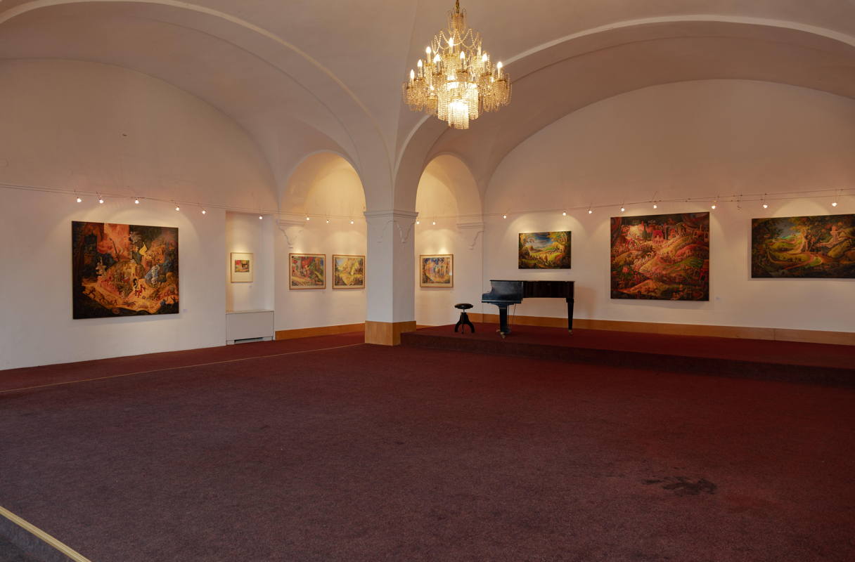 Gallery repurposed by a floor covering the opening to the Sanctuary.