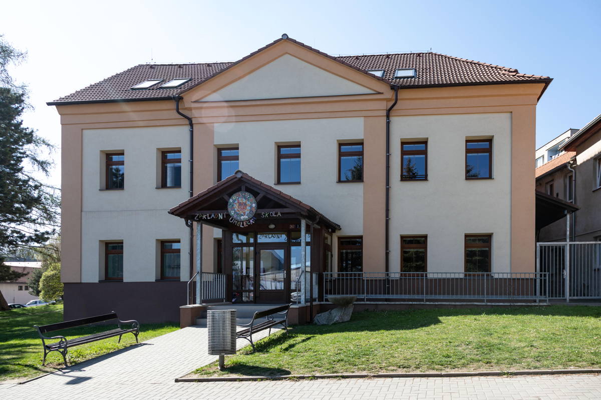 Jewish school now an after school arts center for children