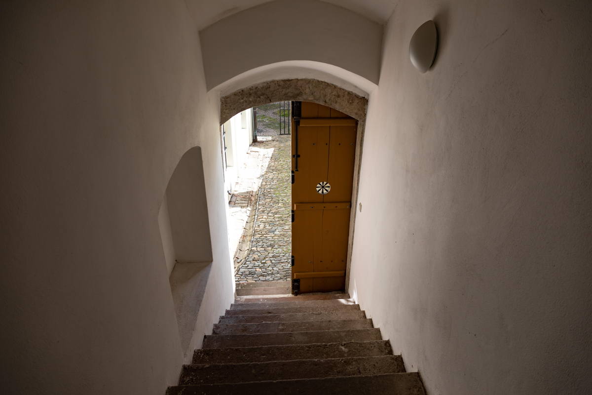 Stairs down from women’s gallery