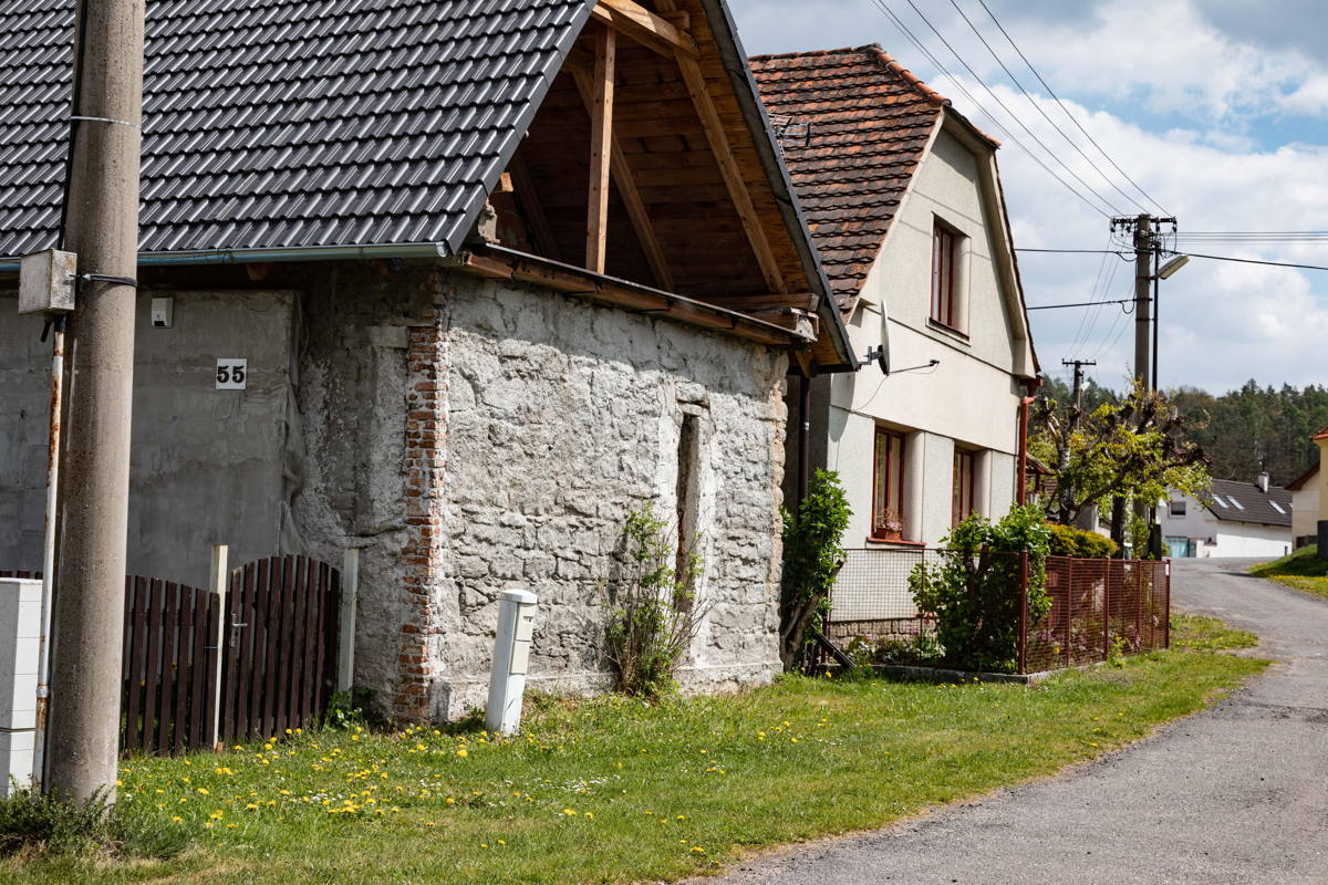 Jews moved to larger towns in early 1900’s