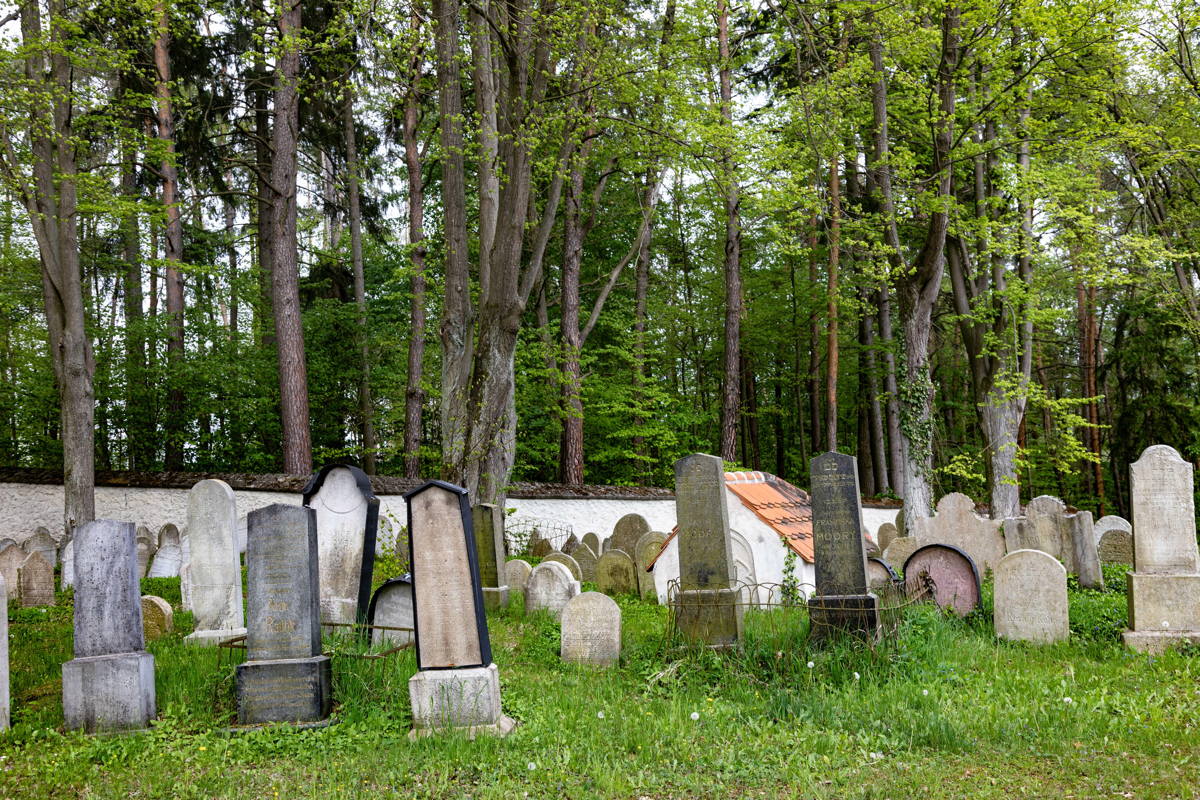 Memorial to the victims of Shoah