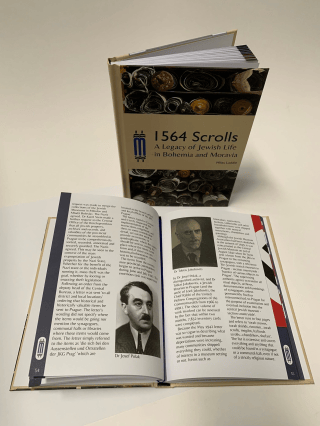 1564 Scrolls